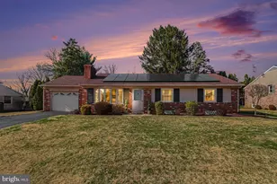 2731 Sherwood Ln, Lancaster, PA 17603 - Photo 4