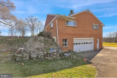 2460 Honeysuckle Lane, Lancaster, PA 17603 - Photo 6