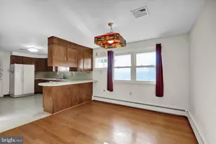 2460 Honeysuckle Ln, Lancaster, PA 17603 - Photo 12