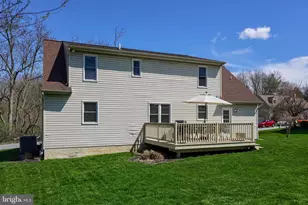 142 Hostetter Ln, Lancaster, PA 17602 - Photo 18