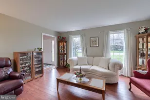 2977 Hearthside Ln, Lancaster, PA 17601 - Photo 6