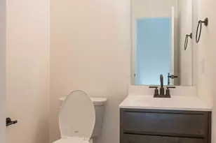 2453 Spring Water Cir, Lancaster, PA 17601 - Photo 6