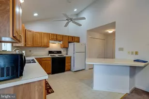 14 Oakgrove Ln, Millersville, PA 17551 - Photo 6