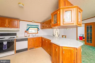 82 Taylor Dr, Ronks, PA 17572 - Photo 10