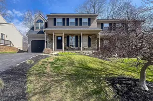 63 Mill Pond Dr, Lancaster, PA 17603 - Photo 2