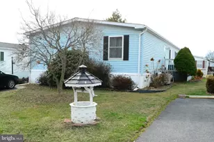 105 Bridlewood Ct S, Lancaster, PA 17603 - Photo 1