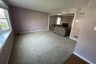 316 Laurel Oak Ln, Lancaster, PA 17602 - Photo 2