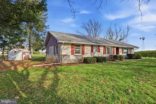 1437 Lititz Rd, Manheim, PA 17545 - Photo 4