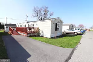 468 Brendon Dr, Leola, PA 17540 - Photo 2