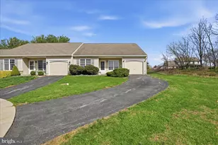 23 Bradford St, Millersville, PA 17551 - Photo 2