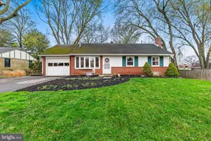 1444 Glen Moore Cir, Lancaster, PA 17601 - Photo 2