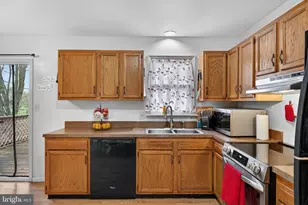 1390 Carole Ln, Manheim, PA 17545 - Photo 10