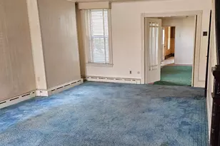 912 Locust St, Columbia, PA 17512 - Photo 2