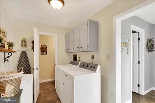 307 Cottonwood Ln, New Holland, PA 17557 - Photo 14