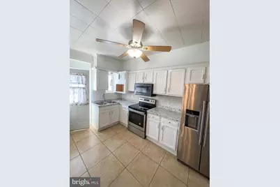 22 E Liberty Street, Lancaster, PA 17602 - Photo 2