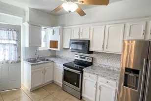 22 E Liberty St, Lancaster, PA 17602 - Photo 2