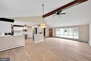 415 E Willow St, Elizabethtown, PA 17022 - Photo 4