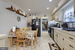 330 Valleybrook Dr, Lancaster, PA 17601 - Photo 8