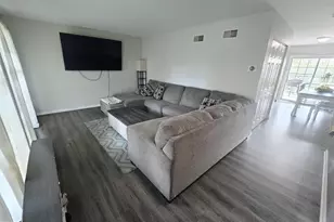 4044 Green Park Dr, Mount Joy, PA 17552 - Photo 4