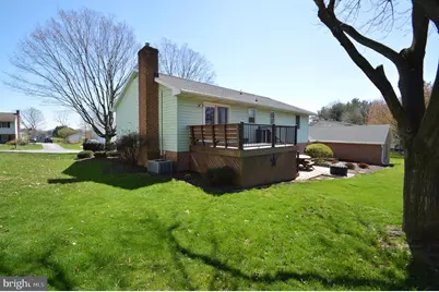 556 Schoolway Drive, Manheim, PA 17545 - Photo 2