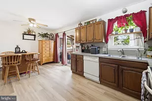 212 Beechwood Ln, Elizabethtown, PA 17022 - Photo 8