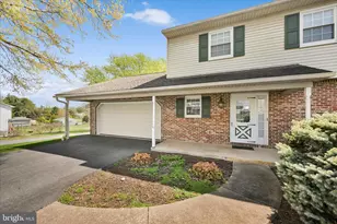 116 Pleasant View Dr, Lititz, PA 17543 - Photo 2