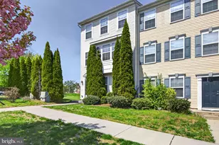 9 Salvatore Ct, Lancaster, PA 17603 - Photo 2