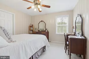 1100 Sunwood Ln, Lancaster, PA 17601 - Photo 16