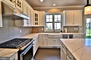 1071 Valley Crossing Dr, Lititz, PA 17543 - Photo 28