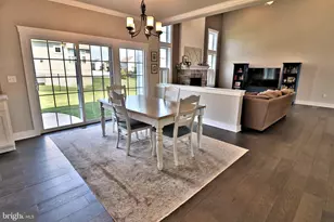 1071 Valley Crossing Dr, Lititz, PA 17543 - Photo 8