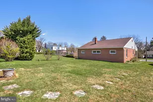 210 S 8th St, Akron, PA 17501 - Photo 28