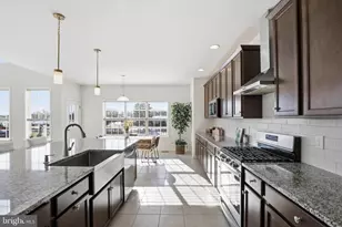 454 E Delp Rd, Lancaster, PA 17601 - Photo 4