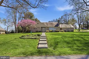 2180 W Ridge Dr, Lancaster, PA 17603 - Photo 2