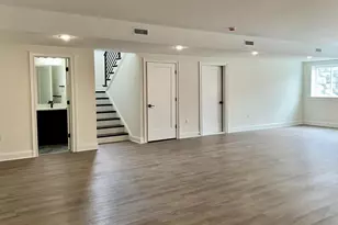 376 Spring Haven Dr, Lancaster, PA 17601 - Photo 2