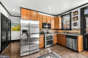 240 E Orange St, Lancaster, PA 17602 - Photo 4