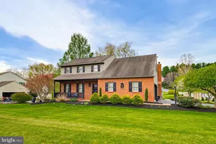 1001 Fieldstone Ct, Lancaster, PA 17603 - Photo 2