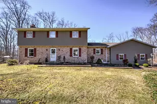 1361 Woodland Cir, Denver, PA 17517 - Photo 2