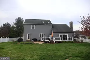 41 Hemlock Ln, Leola, PA 17540 - Photo 2