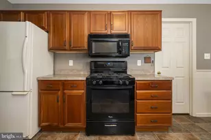 218 Cambridge Ln, Lititz, PA 17543 - Photo 8