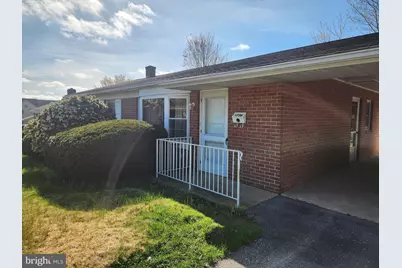 1736 Heritage Avenue, Lancaster, PA 17603 - Photo 2