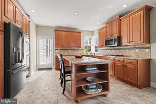 2118 Meadow Ridge Dr, Lancaster, PA 17601 - Photo 14