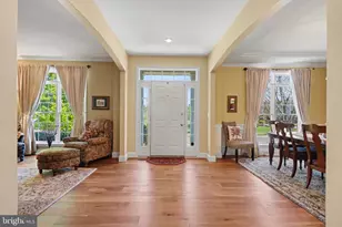 2118 Meadow Ridge Dr, Lancaster, PA 17601 - Photo 8