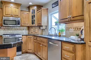2451 Cypress Dr, Lancaster, PA 17602 - Photo 14