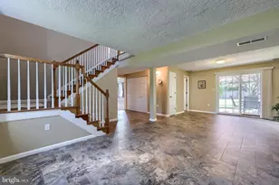 2451 Cypress Dr, Lancaster, PA 17602 - Photo 4