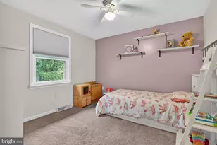 825 Darby Ln, Lancaster, PA 17601 - Photo 18