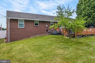 825 Darby Ln, Lancaster, PA 17601 - Photo 32