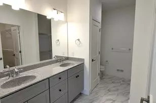 4341 Heather Ln, Columbia, PA 17512 - Photo 6