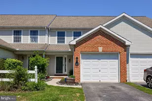4050 Parkside Ct, Mount Joy, PA 17552 - Photo 2