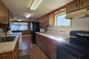 485 N Maple St, Ephrata, PA 17522 - Photo 14
