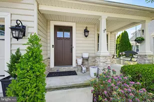 54 Cir Rock Dr, Ephrata, PA 17522 - Photo 4